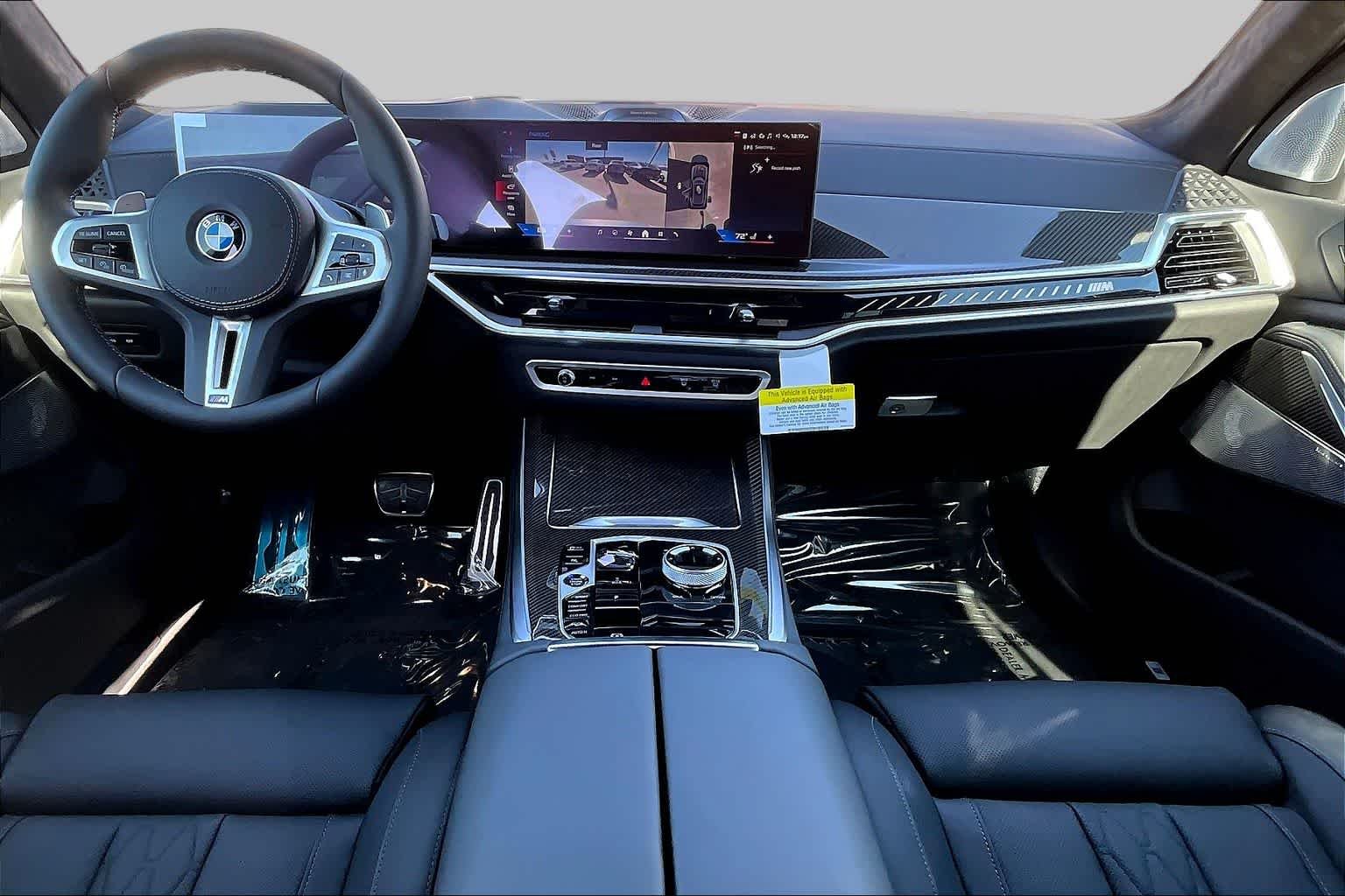 New 2026 Skyscraper Grey Metallic BMW M60i image 5