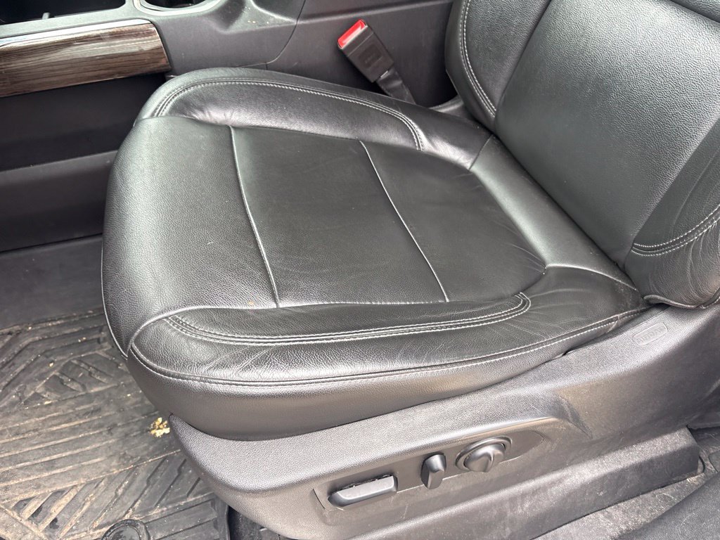 Used 2020 Summit White Chevrolet RST image 14