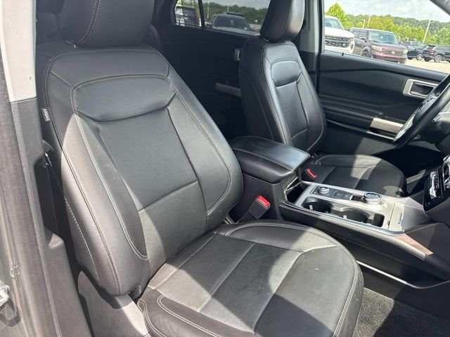 Used 2023 Green Ford Limited image 27