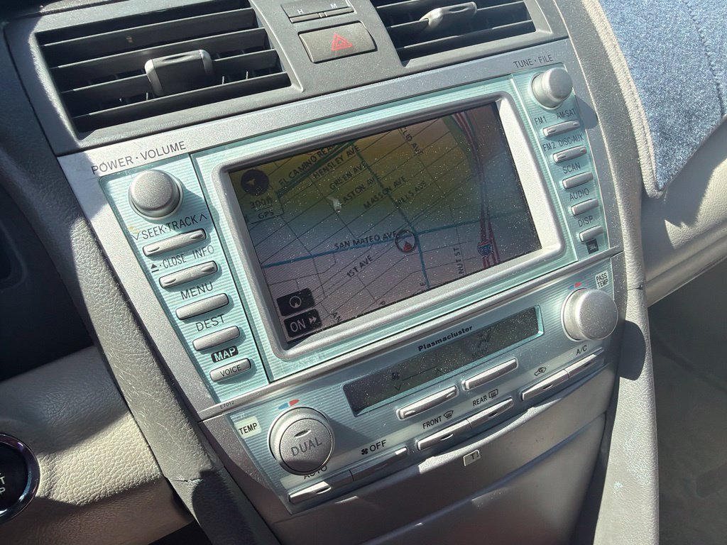 Used 2008 Beige Toyota XLE image 2