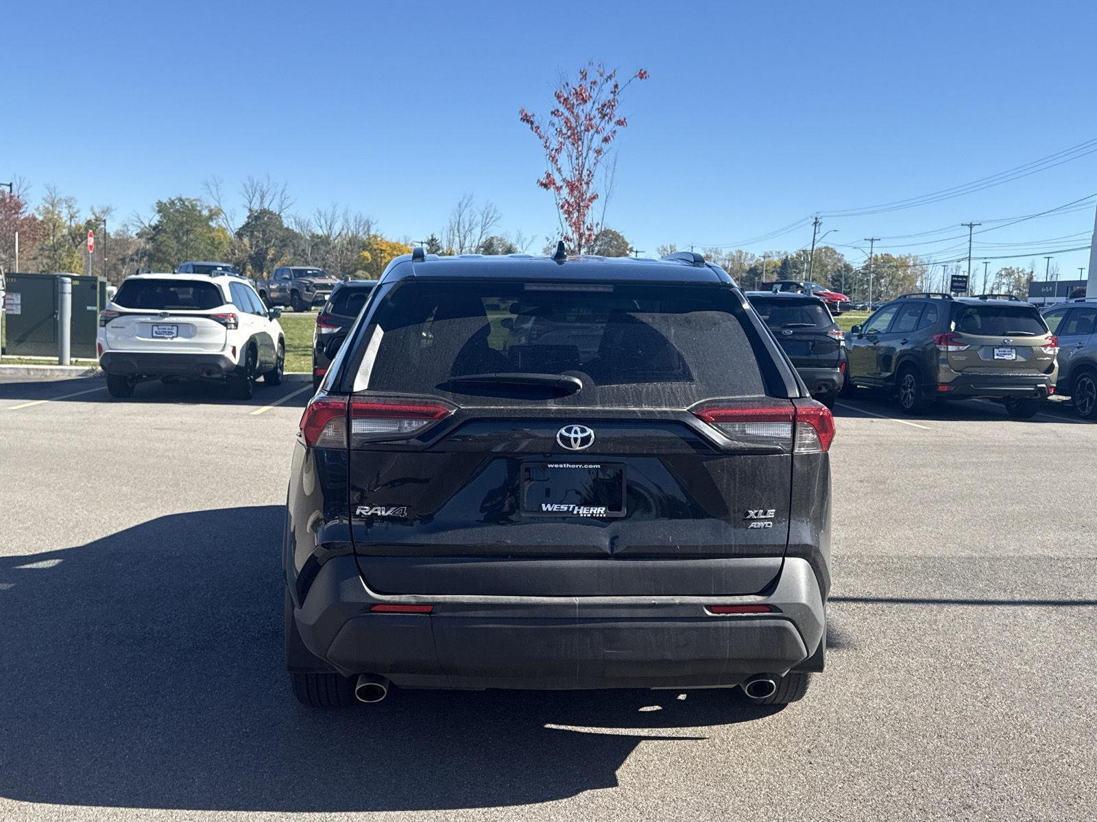 Used 2022 Midnight Black Metallic Toyota XLE image 8