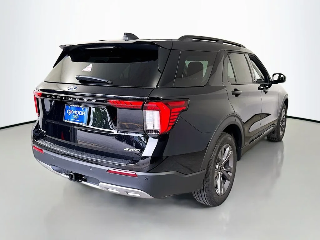 New 2026 Agate Black Metallic Ford Active image 7