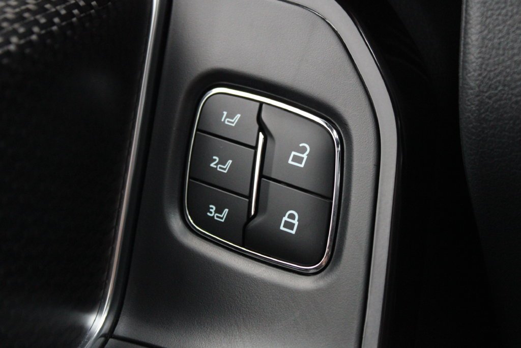 Used 2025 White Metallic Ford Raptor R image 4