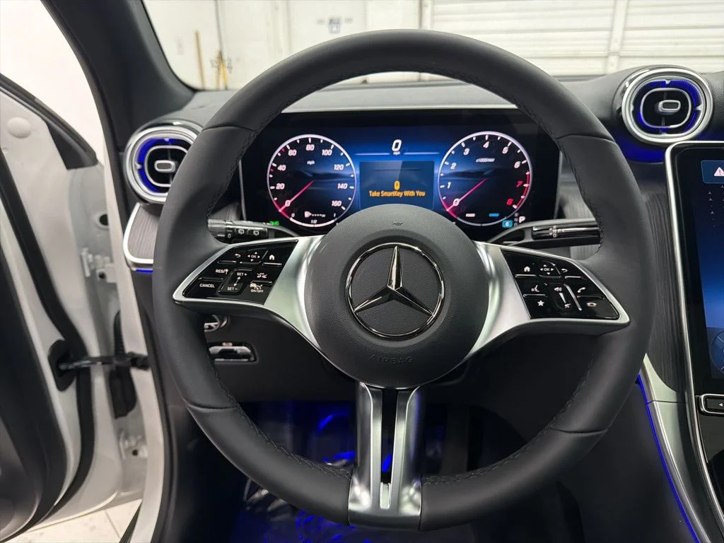 Used 2026 White Mercedes-Benz GLC 300 image 15