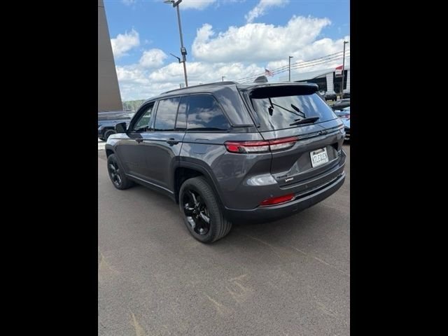 Used 2024 Gray Jeep Limited image 6
