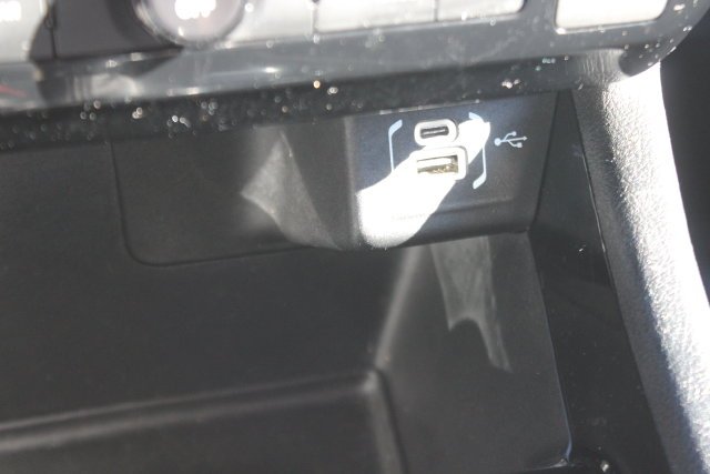 Used 2023 Silver Jeep Limited image 10