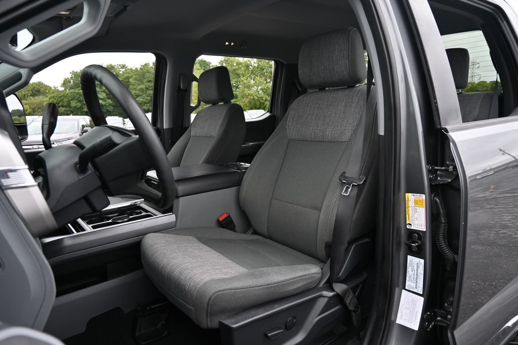 Used 2024 Gray Ford XLT image 20