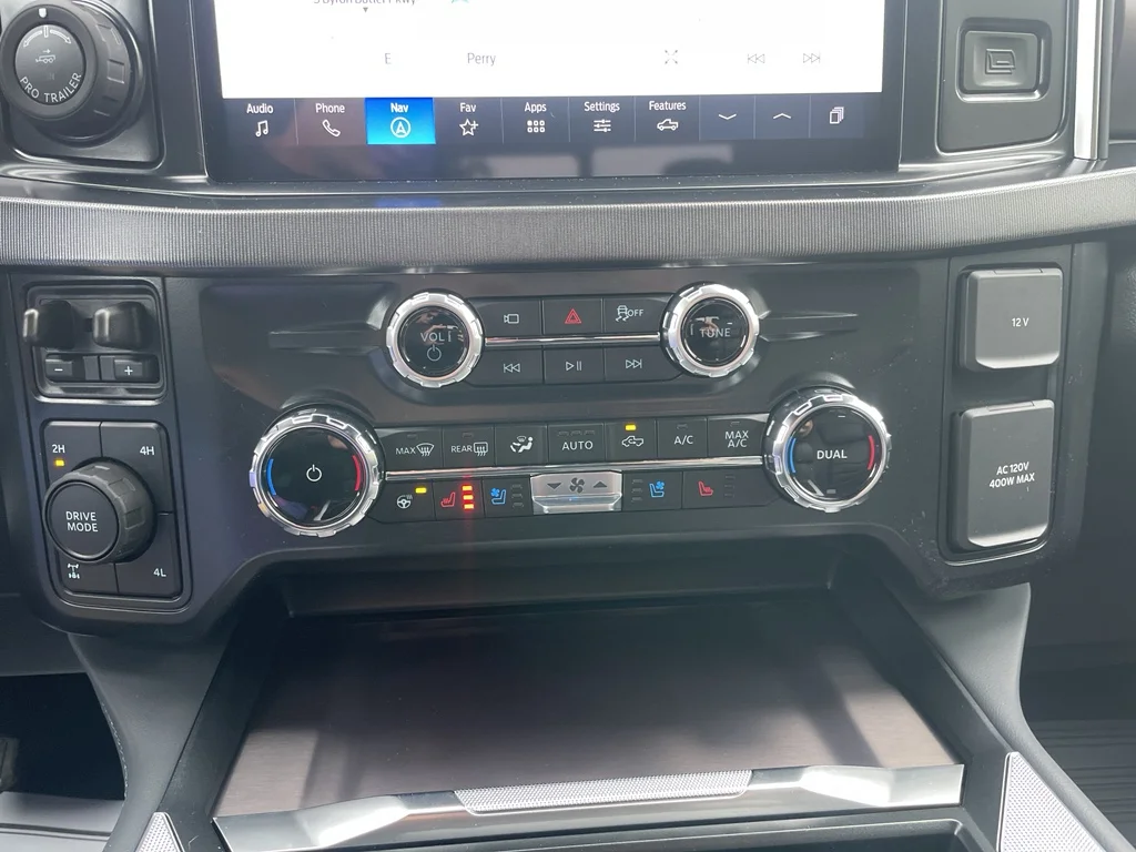 New 2026 Glacier Gray Metallic Tri-Coat Ford F-350® Platinum® image 26
