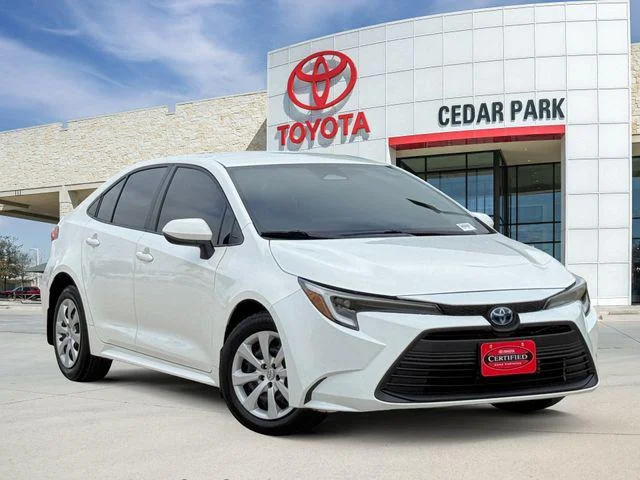 Certified Used 2025 White Toyota LE image 29