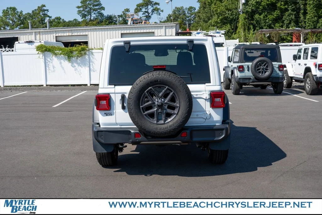 New 2026 Bright White Clear-Coat Exterior Paint Jeep Sport S image 5