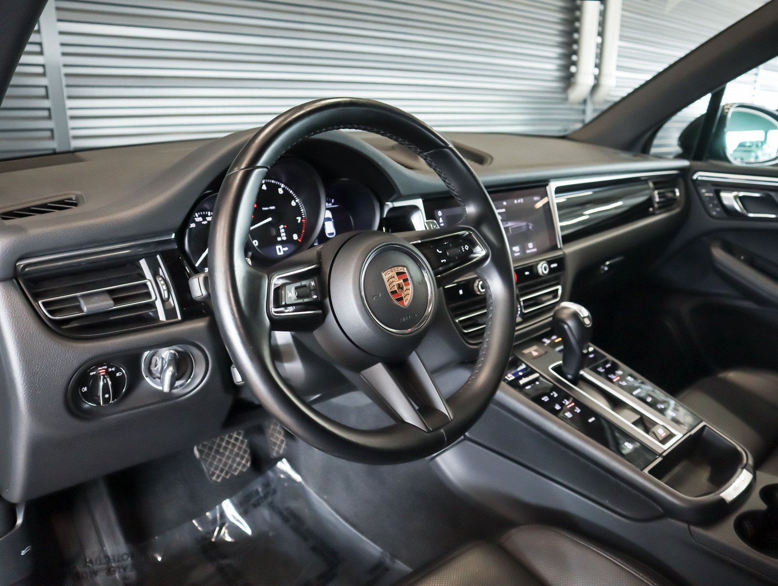 Certified Used 2024 Volcano Grey Metallic Porsche  image 4