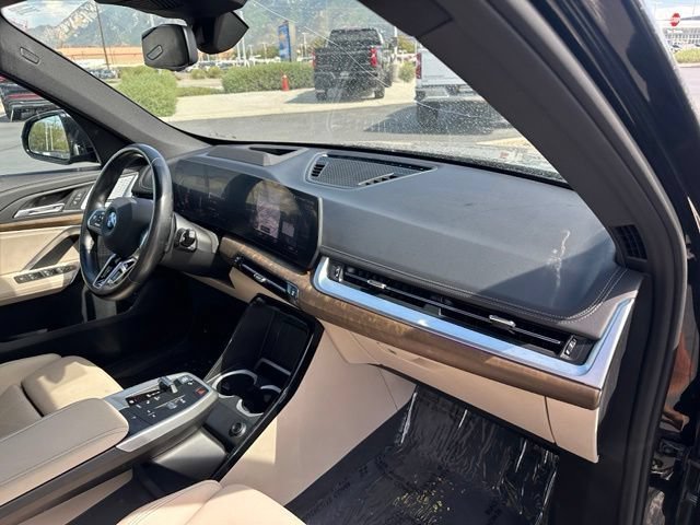 Used 2023 Black BMW xDrive28i image 34