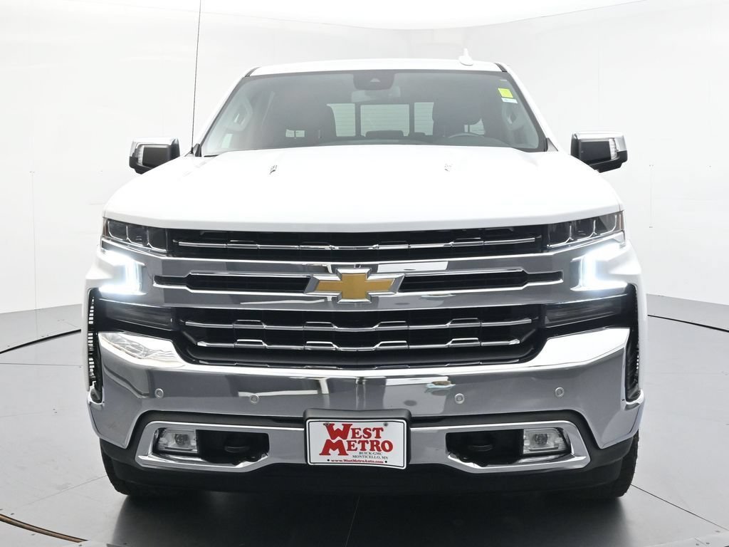 Used 2022 Summit White Chevrolet LTZ image 28