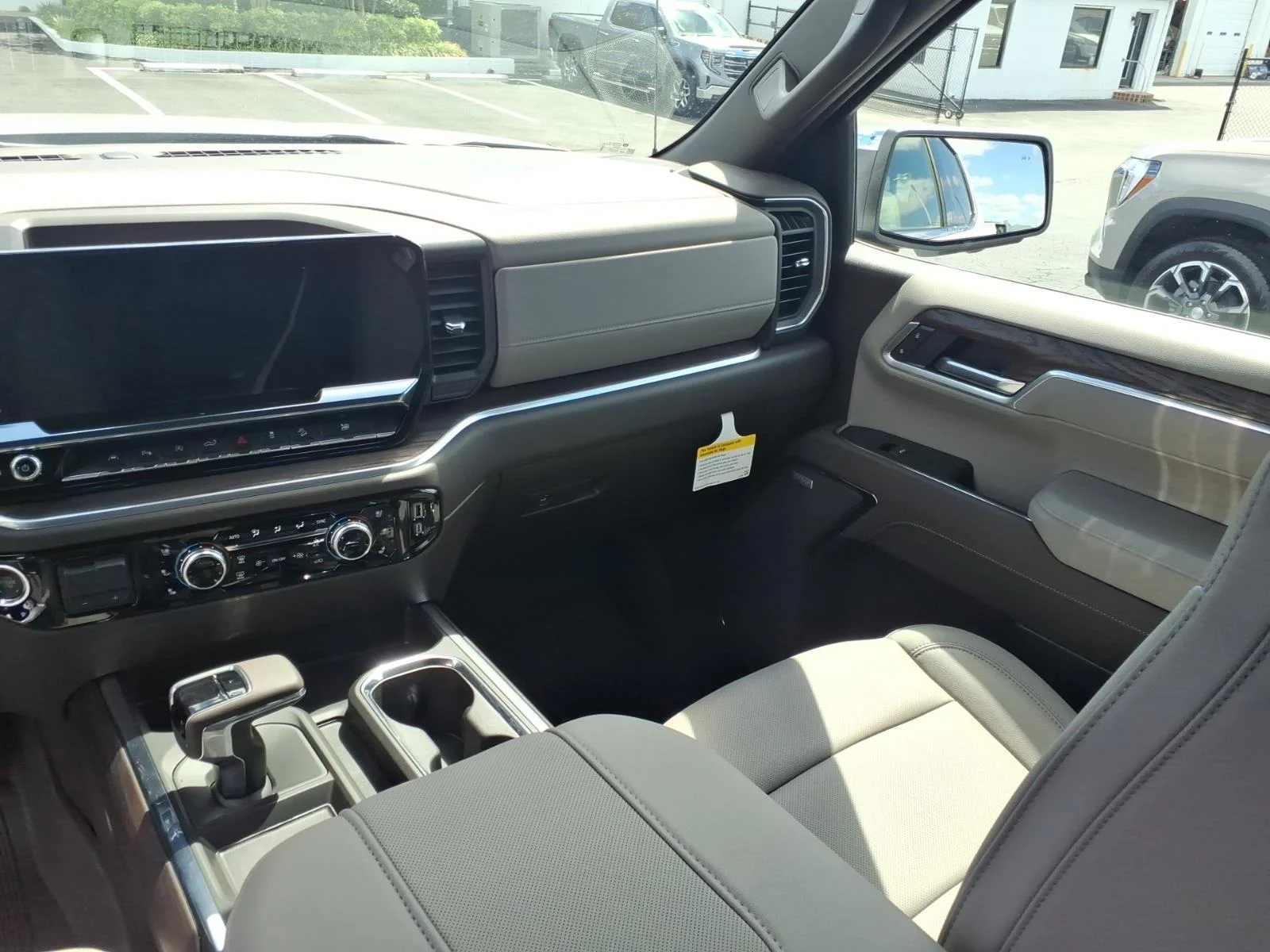 2026 GMC Sierra 1500 SLT - Photo 12