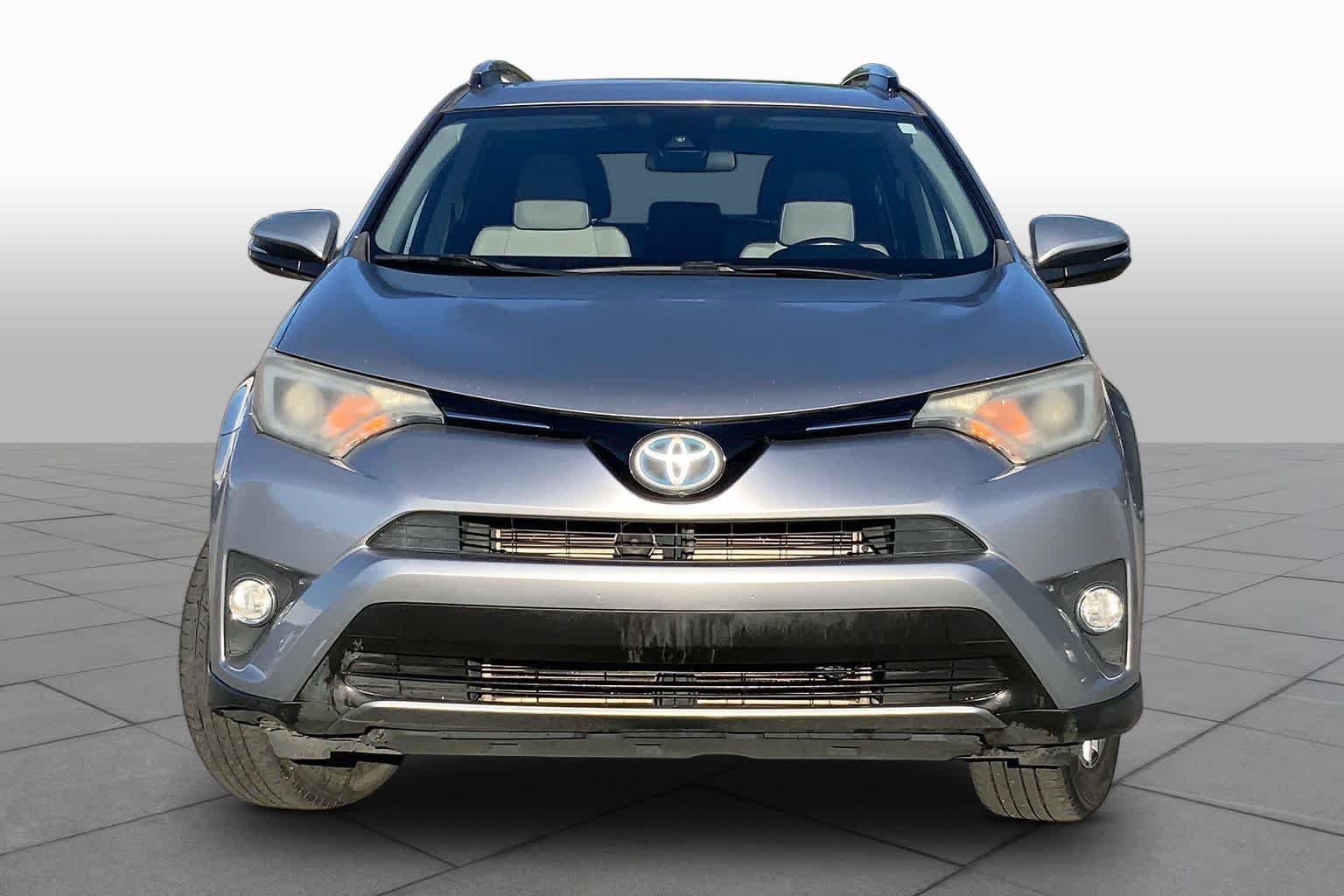 Used 2018 Silver Sky Metallic Toyota Hybrid XLE image 4