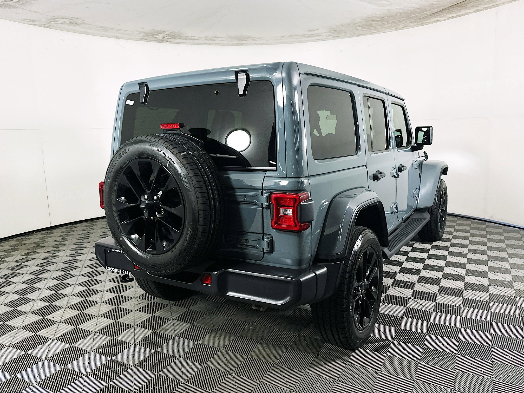 2025 Jeep Wrangler thumbnail 5