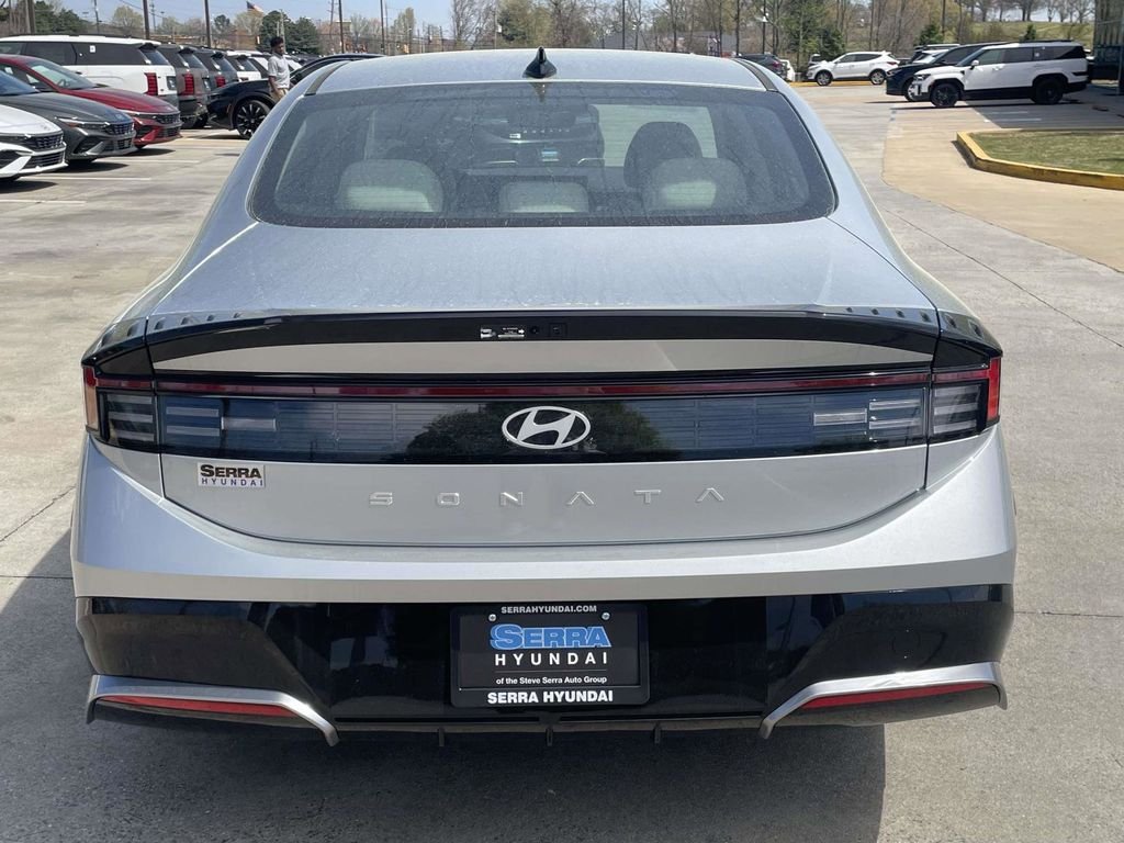 New 2026 Silver Hyundai SEL Sport image 3