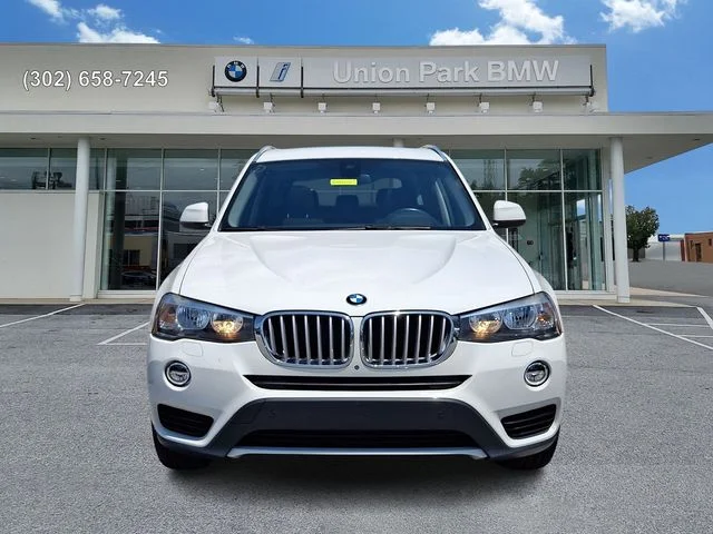 Used 2017 Alpine White BMW xDrive28i image 2