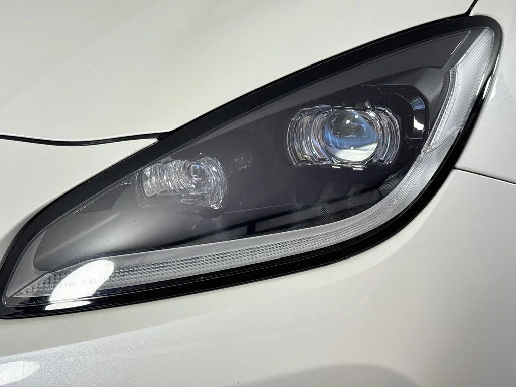 Used 2024  Toyota Base image 35