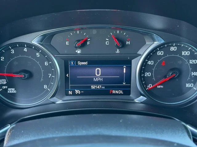 Used 2022 SILVER ICE METALLIC Chevrolet LT image 20
