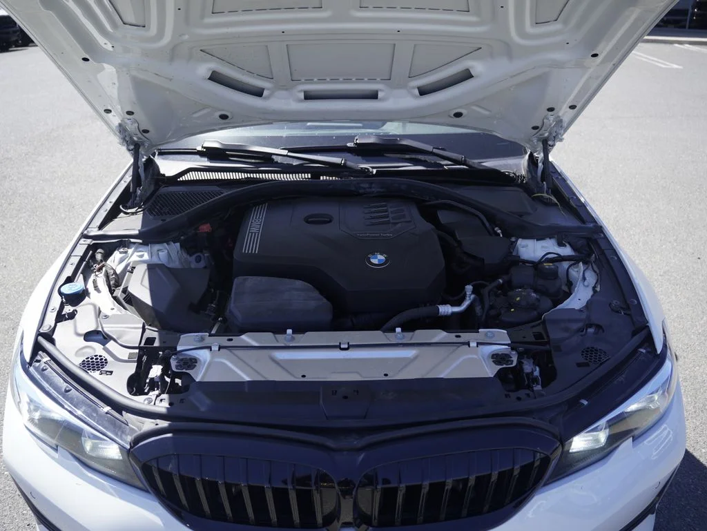 Certified Used 2019 White BMW 330i image 5