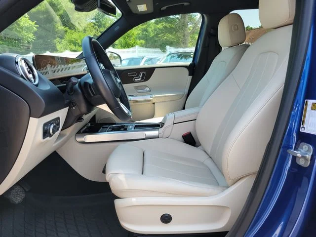 Used 2024 Blue Mercedes-Benz GLB 250 image 19