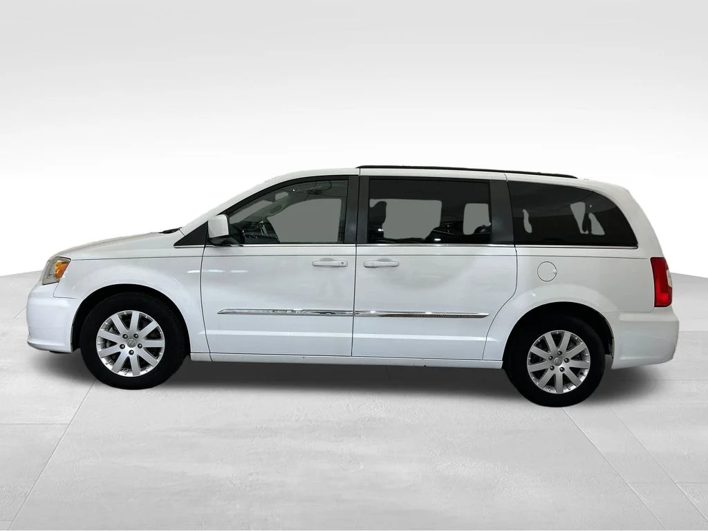 Used 2014 Chrysler Town & Country Touring with VIN 2C4RC1BG5ER294121 for sale in Chesapeake, VA