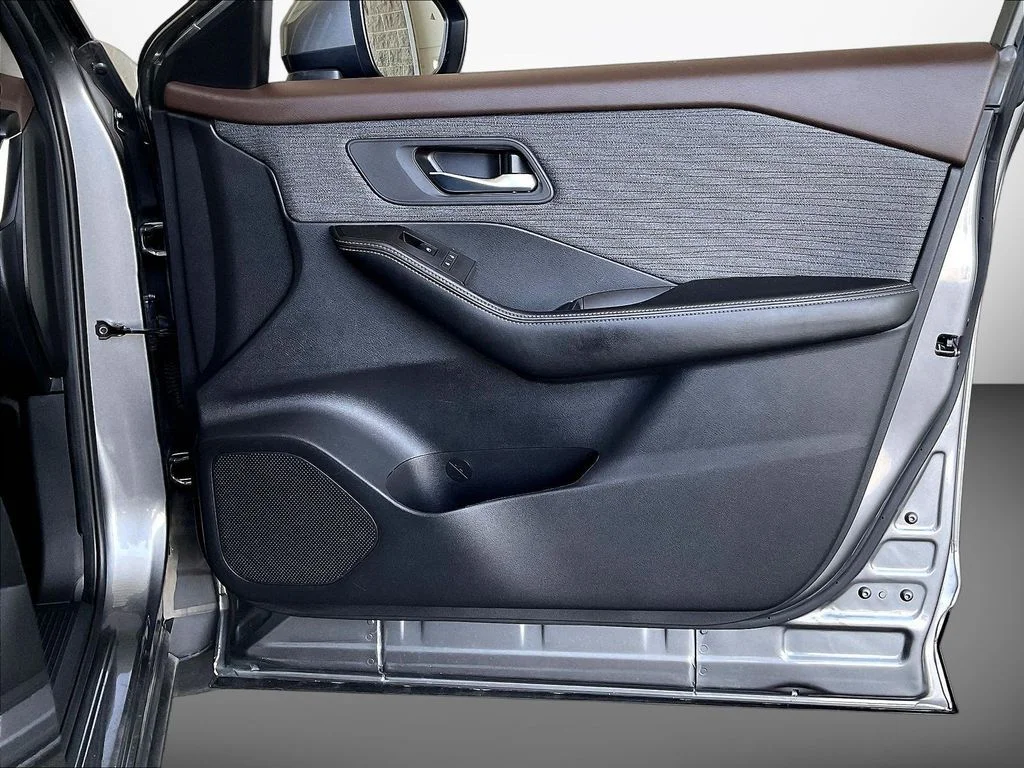 Used 2023 Gun Metallic Nissan SV image 30