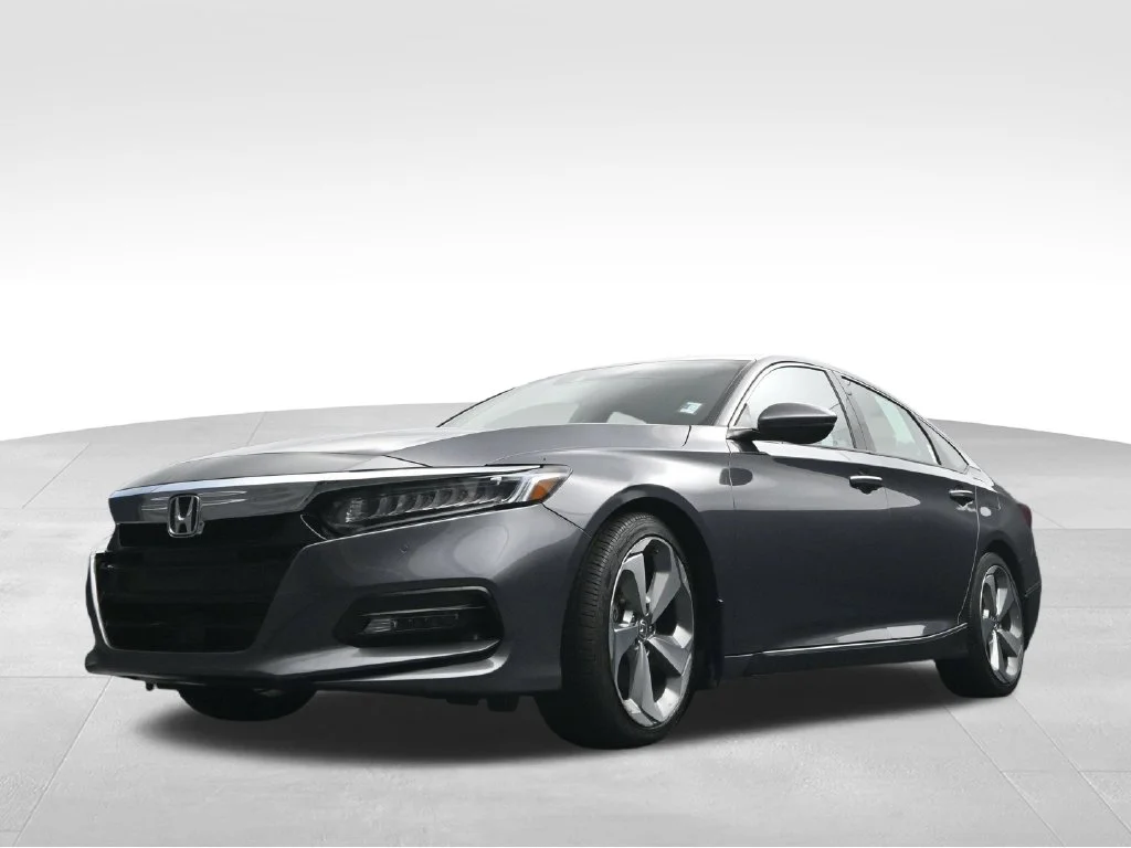 Used 2018 Modern Steel Metallic Honda Touring image 54