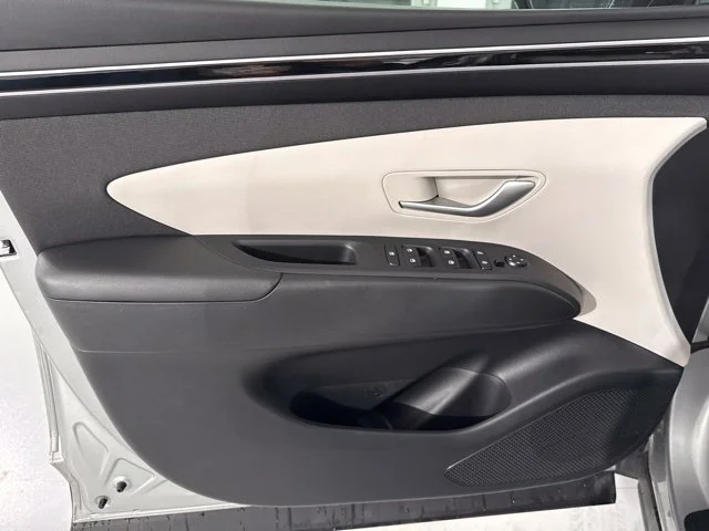 Used 2023 Silver Hyundai SEL image 19