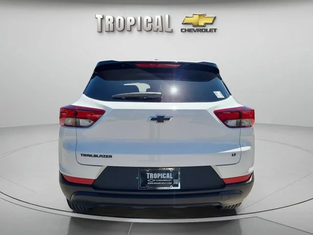 New 2026 Summit White Chevrolet LT image 4