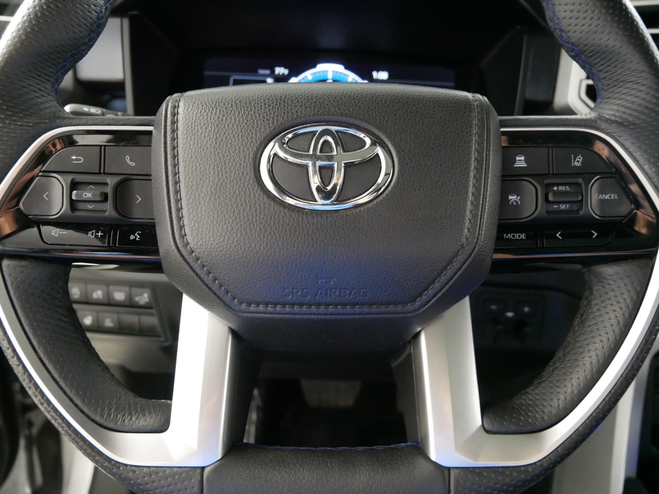 2025 Toyota Tundra Platinum - Photo 25