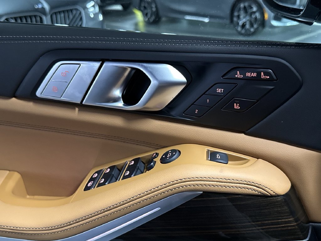 New 2027 Gray Metallic BMW xDrive40i image 13