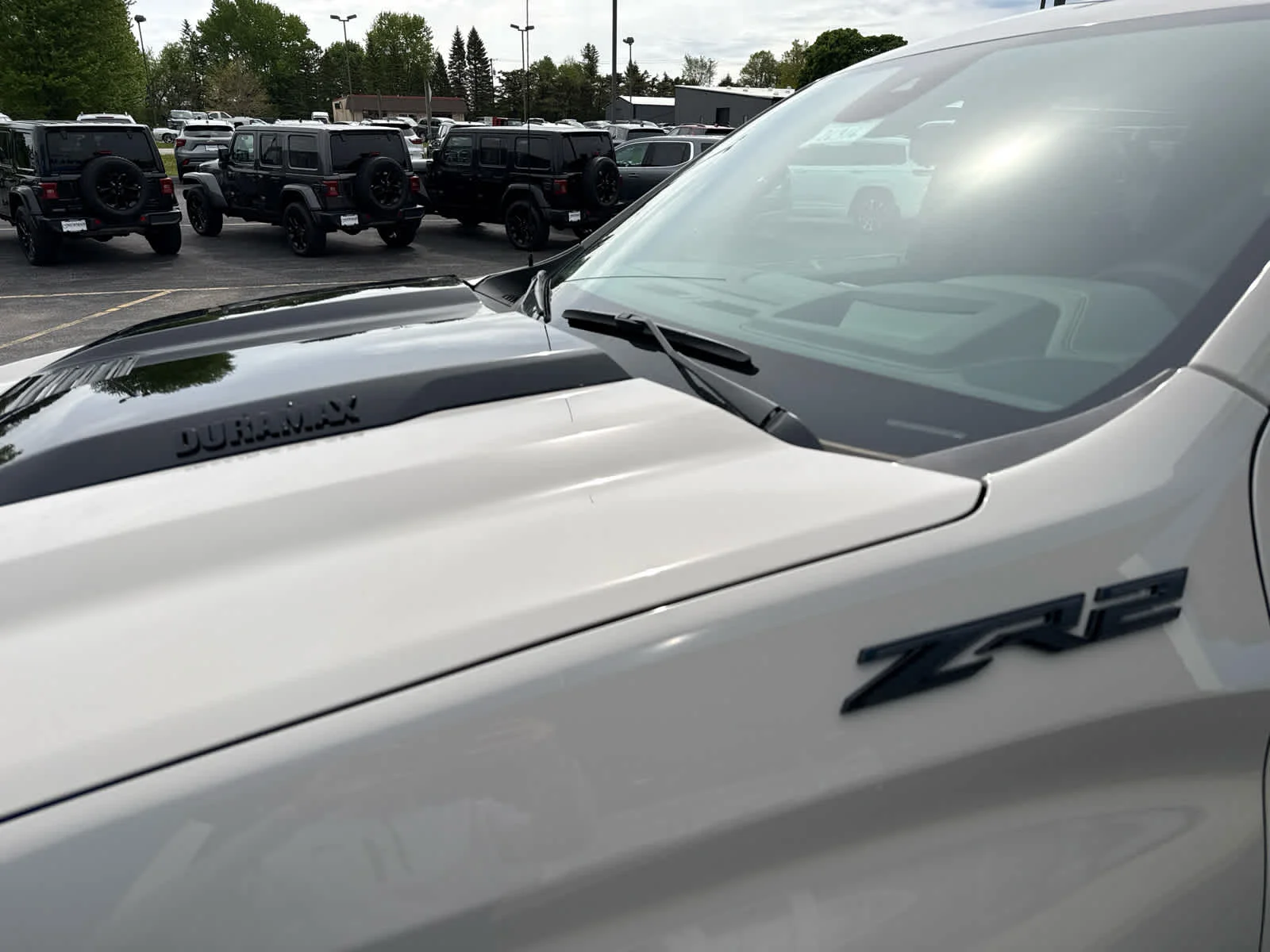 2026 Chevrolet Silverado 1500 ZR2 - Photo 4