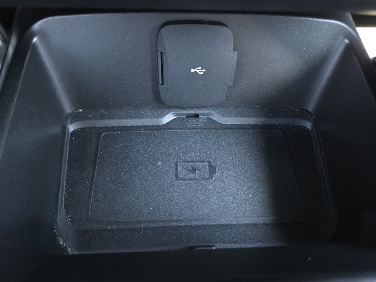 Used 2023  Ford Base image 10