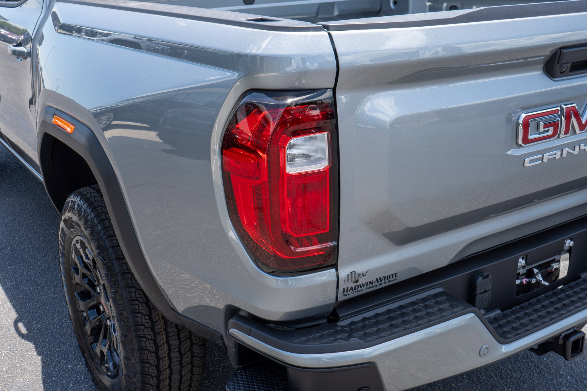 New 2026 Sterling Metallic GMC Elevation image 10