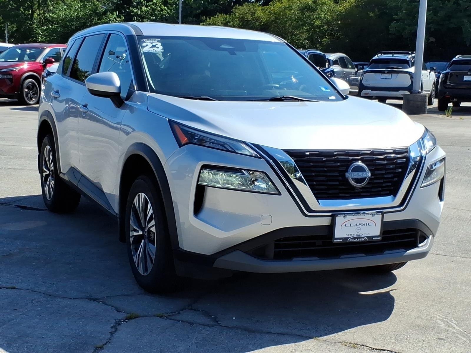 Used 2023 Brilliant Silver Metallic Nissan SV image 5