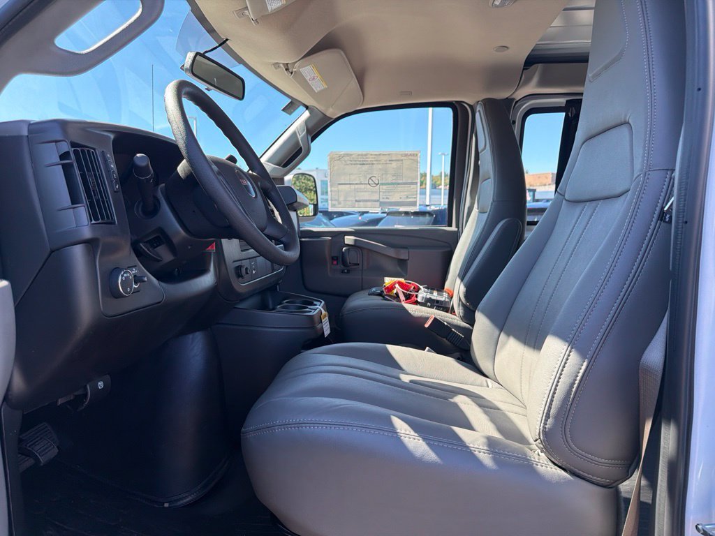 2026 GMC Savana Cargo Work Van - Photo 7