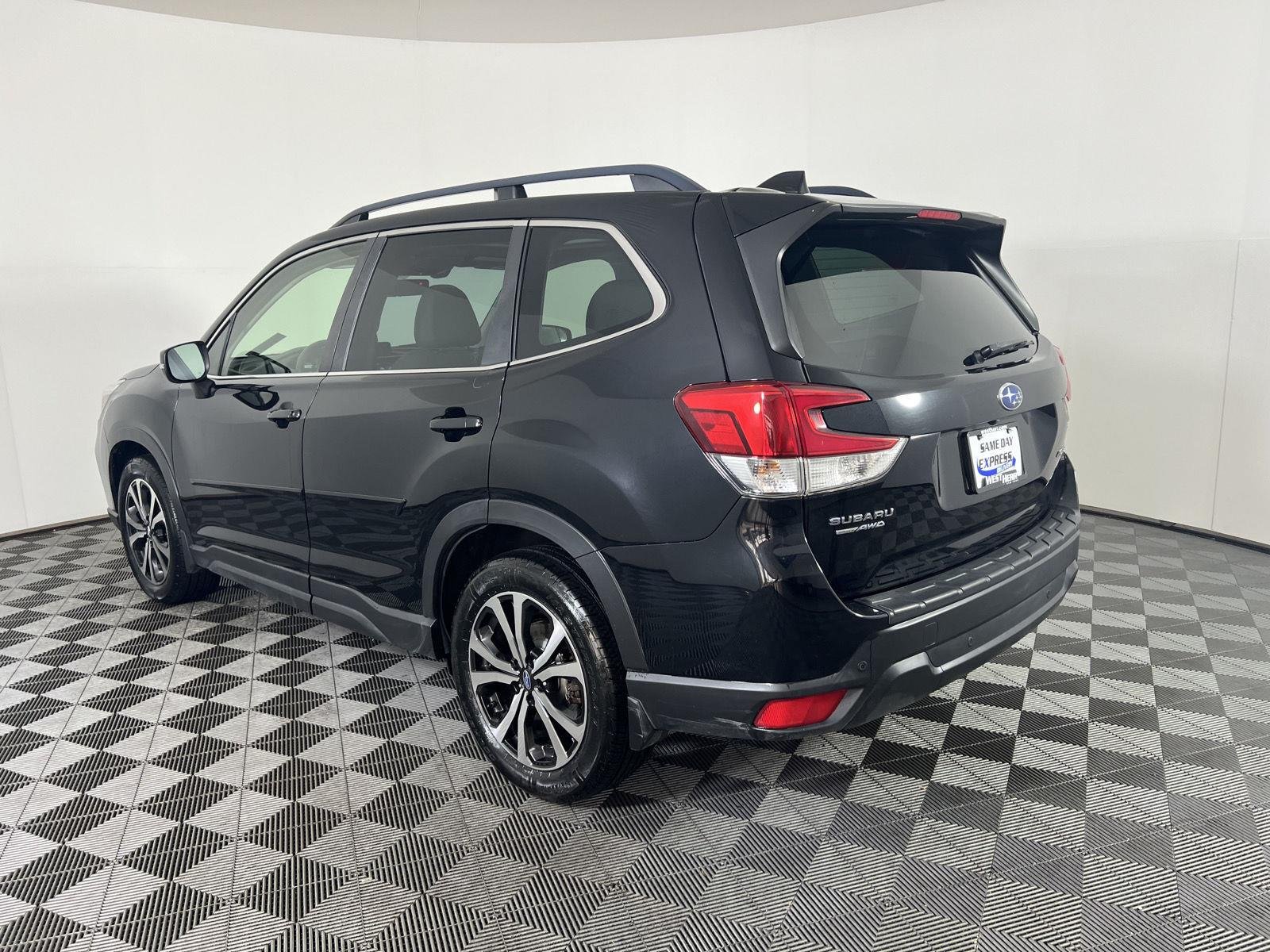 Used 2021 Crystal Black Silica Subaru Limited image 5