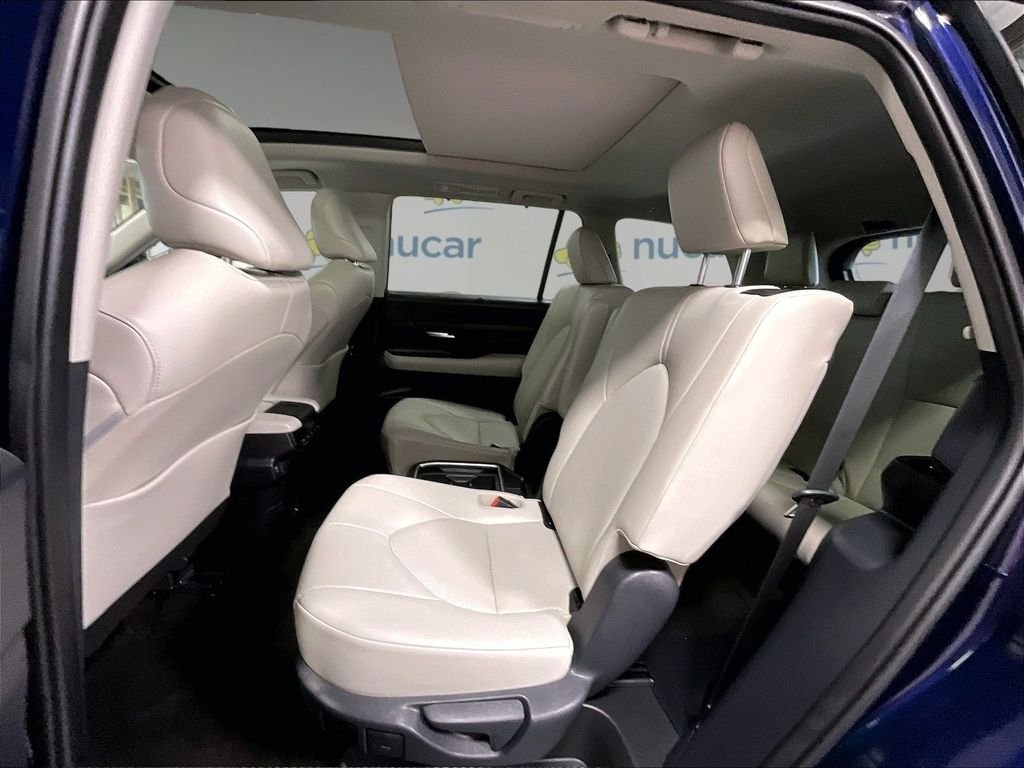 Certified Used 2026  Toyota XLE image 15