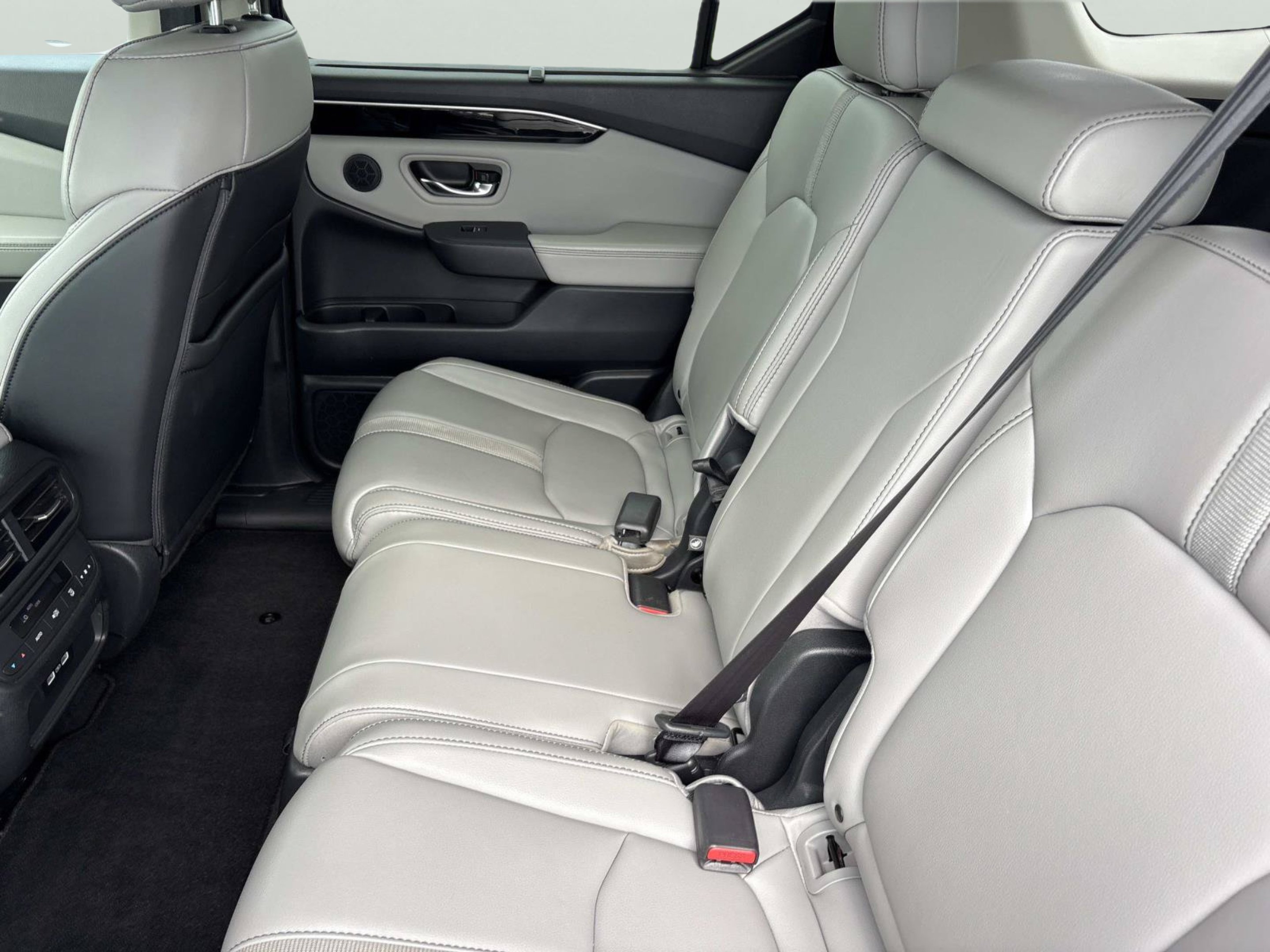 2023 Honda Pilot Touring - Photo 15