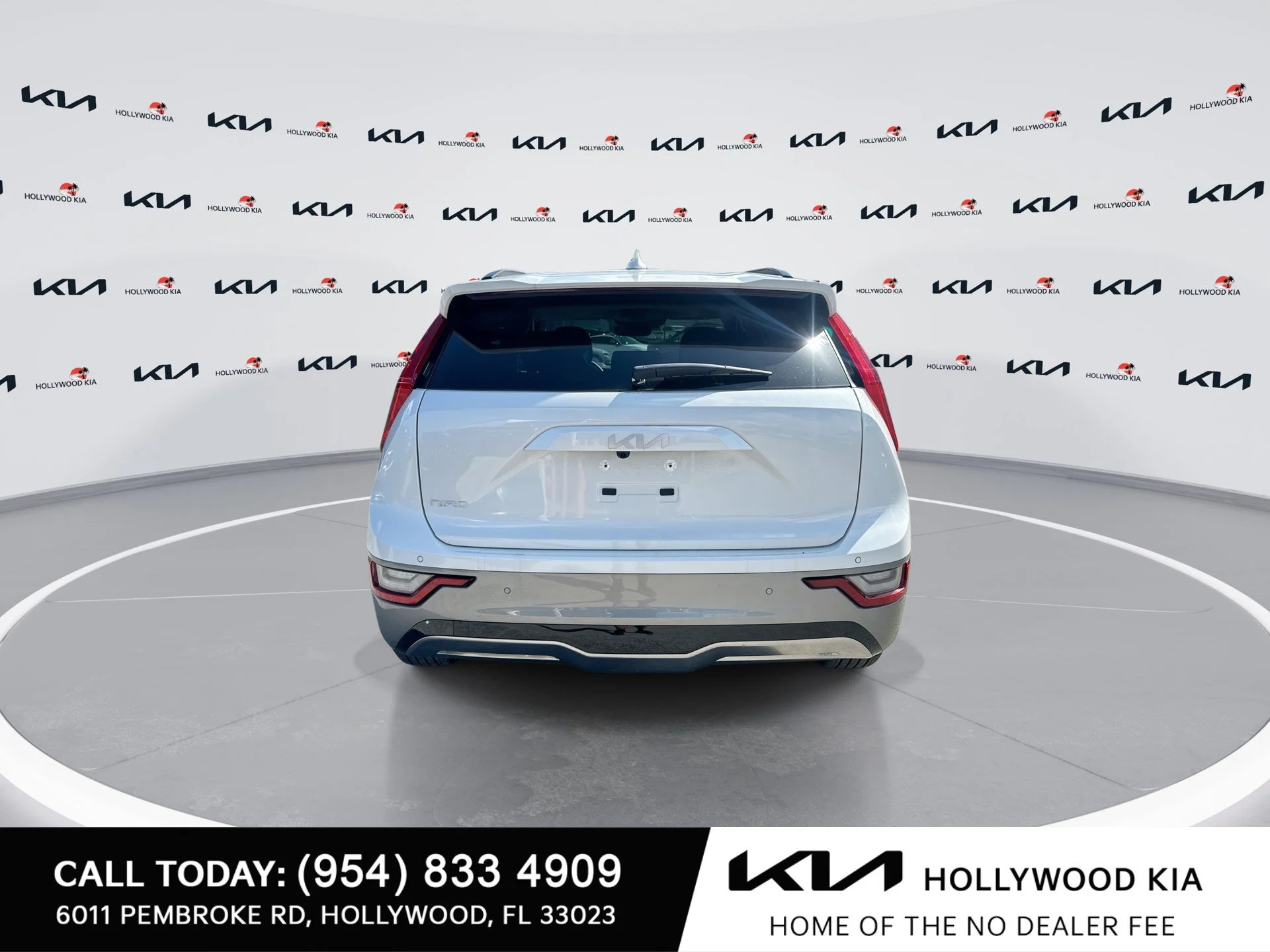 New 2025 Snow White Pearl Kia Wave image 7