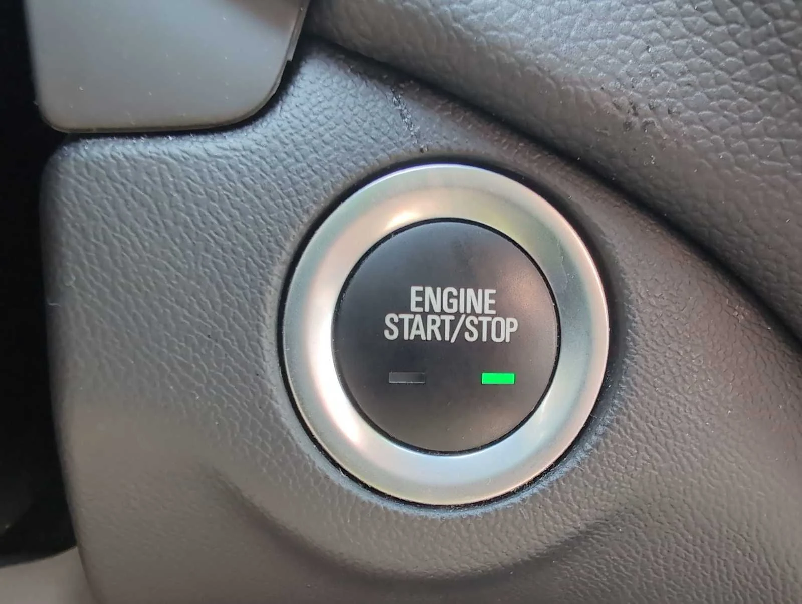 Used 2024 Summit White Chevrolet LT image 16