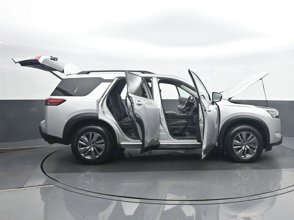 Used 2025 Silver Nissan SV image 37