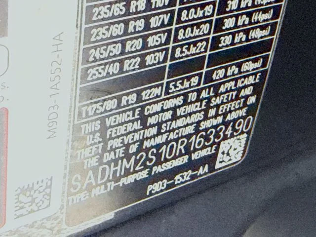 Certified Used 2024  Jaguar HSE image 32