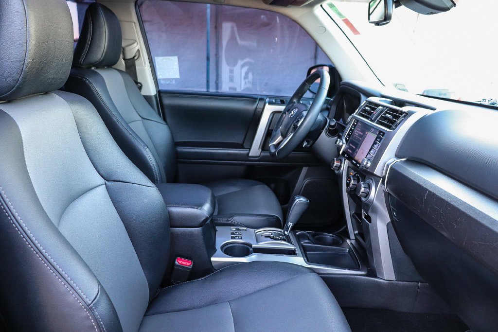 Used 2021 Magnetic Gray Metallic Toyota SR5 Premium image 20