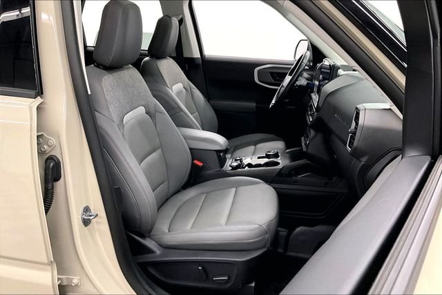 Used 2025 Desert Sand Ford Badlands image 8