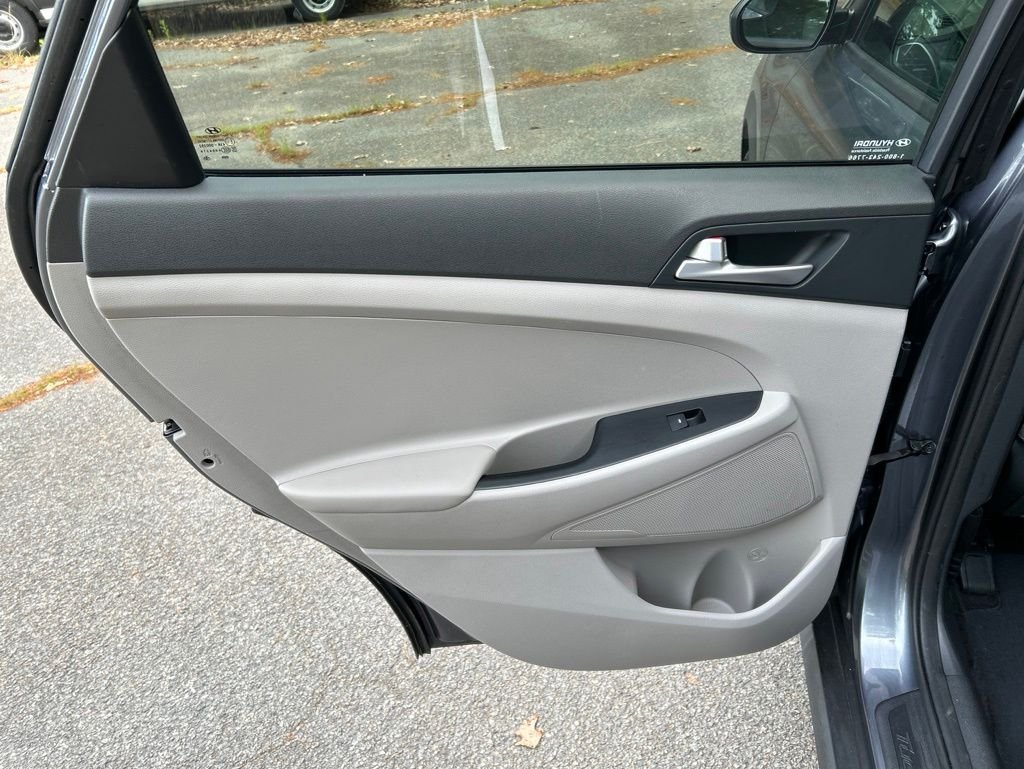 Used 2019 Gray Hyundai SE image 26