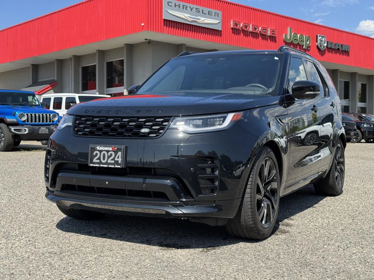 Used 2024 Black Land Rover Dynamic Se image 1