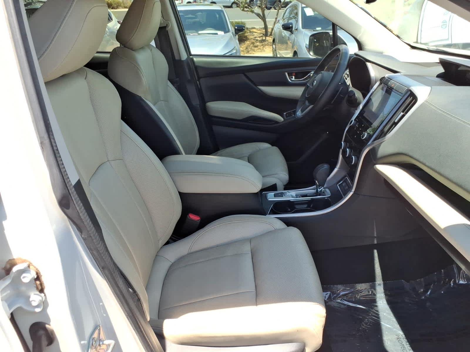 Used 2020 Crystal White Pearl Subaru Limited image 14